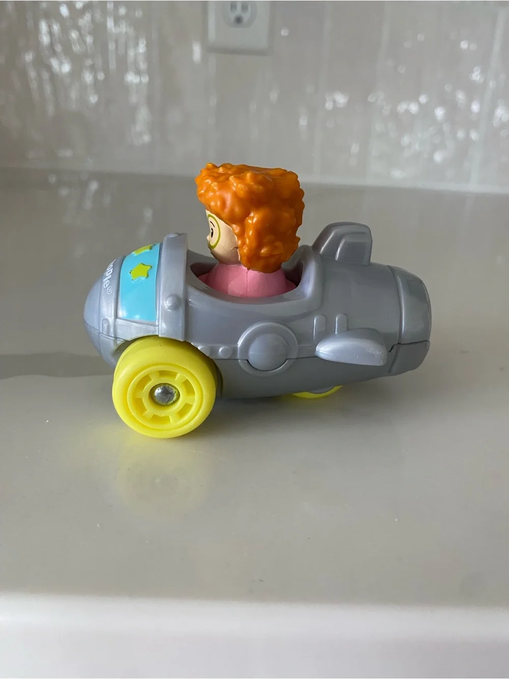 Fisher-Price Little People Wheelies silver rocket red head Sofia